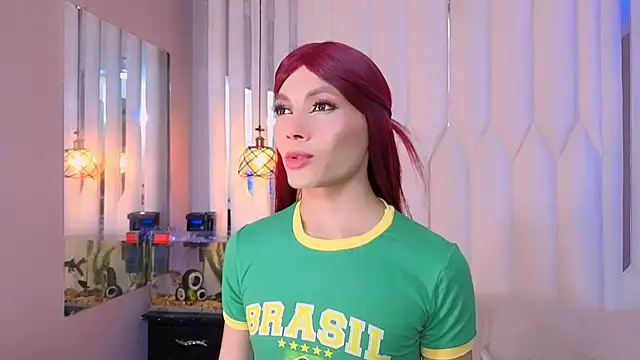 Megan Do Santos online show from June 25, 2026, 8:13 pm