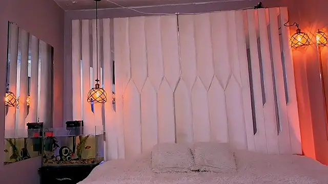 Megan Do Santos online show from July 10, 2026, 8:00 pm