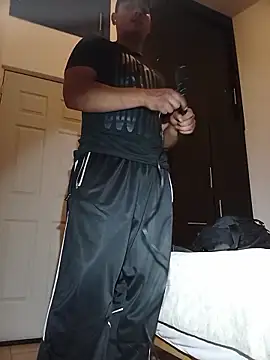 Zordomud0 online show from February 18, 2026, 2:07 am