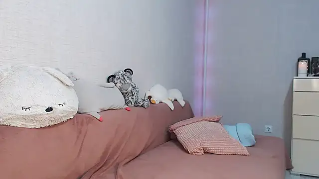 lovely hayley online show from January 13, 2026, 10:04 pm