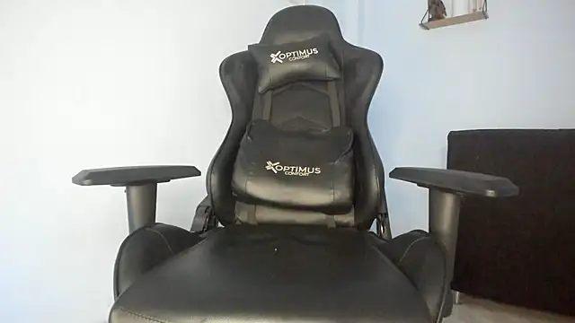 Snapshot of _Poseidon1_ chatting on February 15, 2025, 1:31 am Poseidon1 online show from February 15, 2025, 1:31 am