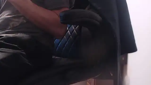 Snapshot of flexingplexico chatting on March 8, 2025, 8:33 am flexingplexico online show from March 8, 2025, 8:33 am