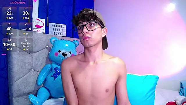 OwenBluee online show from December 29, 2024, 10:56 am