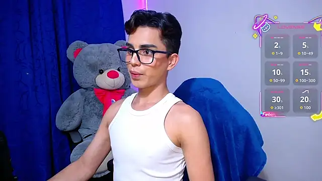 OwenBluee online show from April 25, 2026, 6:05 am