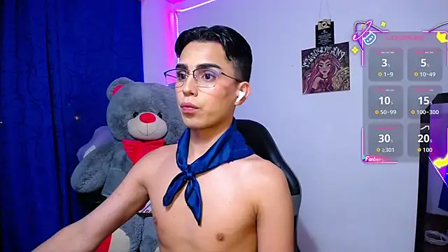 OwenBluee online show from July 5, 2026, 7:37 am