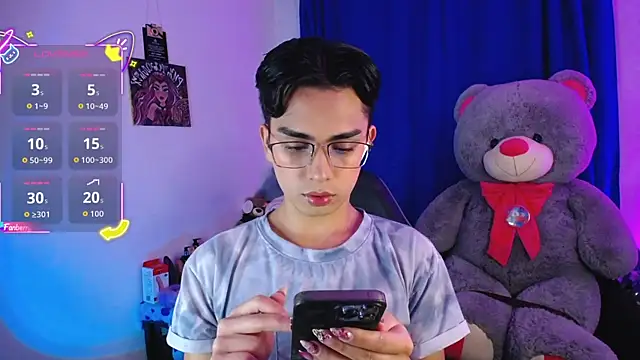 OwenBluee online show from July 24, 2026, 7:06 am