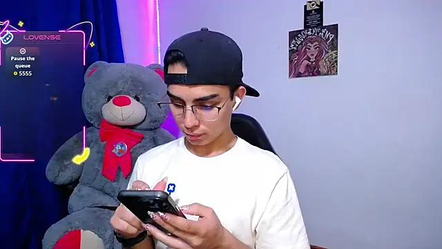 OwenBluee online show from July 31, 2026, 10:14 am