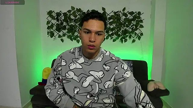 Snapshot of Taylor_John chatting on December 29, 2024, 2:21 pm Taylor John online show from December 29, 2024, 2:21 pm