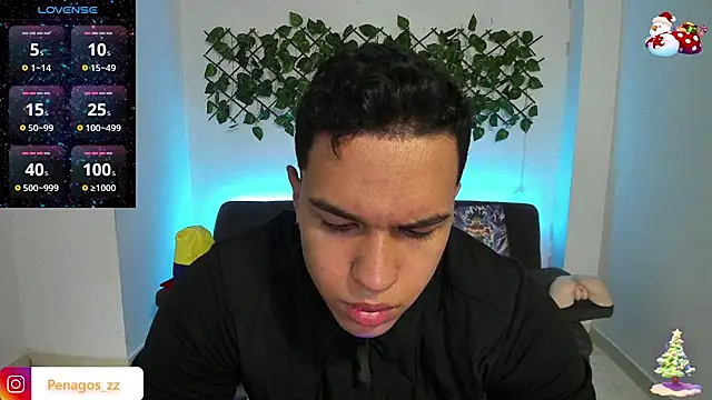 Snapshot of Taylor_John chatting on January 2, 2025, 2:13 pm Taylor John online show from January 2, 2025, 2:13 pm