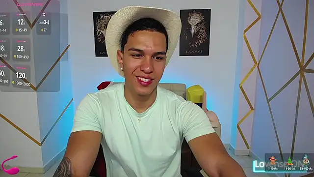 Snapshot of Taylor_John chatting on January 18, 2025, 9:34 pm Taylor John online show from January 18, 2025, 9:34 pm