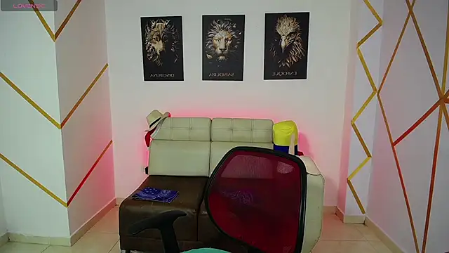 Snapshot of Taylor_John chatting on January 20, 2025, 3:28 pm Taylor John online show from January 20, 2025, 3:28 pm