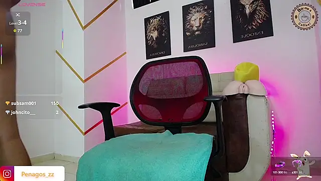 Snapshot of Taylor_John chatting on March 13, 2025, 5:39 pm Taylor John online show from March 13, 2025, 5:39 pm