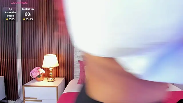 AndreaPink2024 online show from December 17, 2025, 12:44 pm