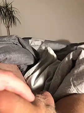 wixxer872302 online show from December 9, 2024, 9:37 pm