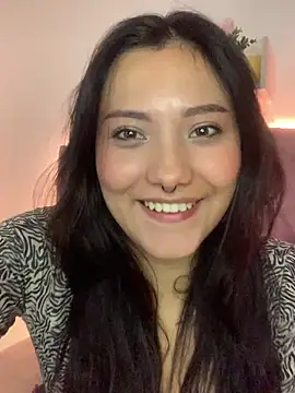 Snapshot of angellique_22 chatting on February 28, 2025, 3:59 am angellique 22 online show from February 28, 2025, 3:59 am