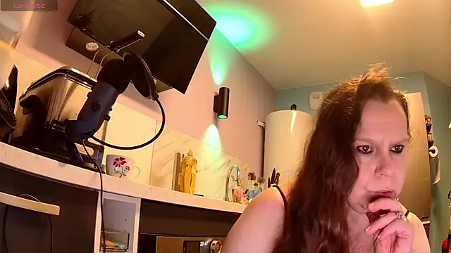 Endrocleia online show from September 15, 2025, 9:48 pm