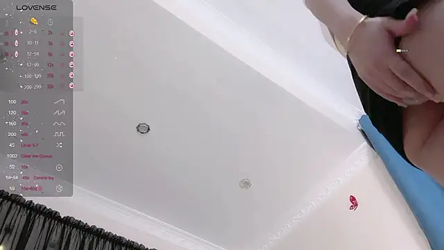 Snapshot of Marui- chatting on March 21, 2025, 9:34 am Marui- online show from March 21, 2025, 9:34 am