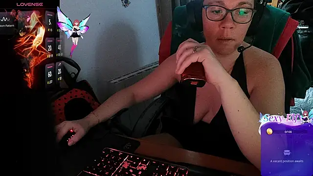 Snapshot of lili-hot-77 chatting on February 12, 2025, 8:27 am lili-hot-77 online show from February 12, 2025, 8:27 am