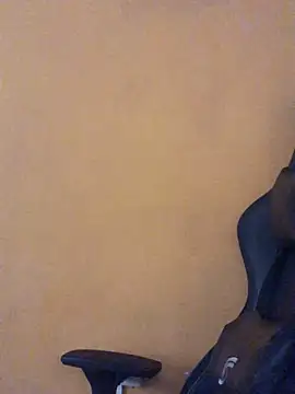 SweetLatiin  online show from February 22, 2025, 8:42 pm