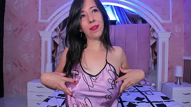 Snapshot of Bonnie__milf chatting on January 26, 2025, 2:30 pm Bonnie milf online show from January 26, 2025, 2:30 pm