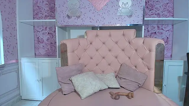 Snapshot of Bonnie__milf chatting on March 11, 2025, 11:55 am Bonnie milf online show from March 11, 2025, 11:55 am