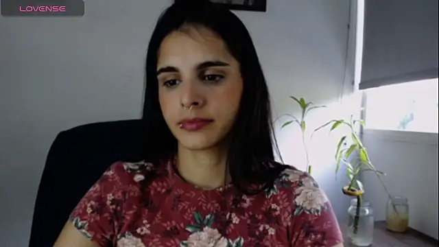 Snapshot of alma_violeta chatting on March 22, 2025, 2:58 pm alma violeta online show from March 22, 2025, 2:58 pm