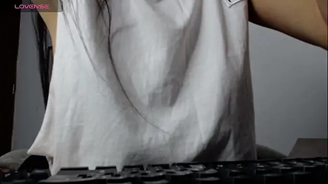 Snapshot of alma_violeta chatting on October 6, 2025, 6:49 pm alma violeta online show from October 6, 2025, 6:49 pm