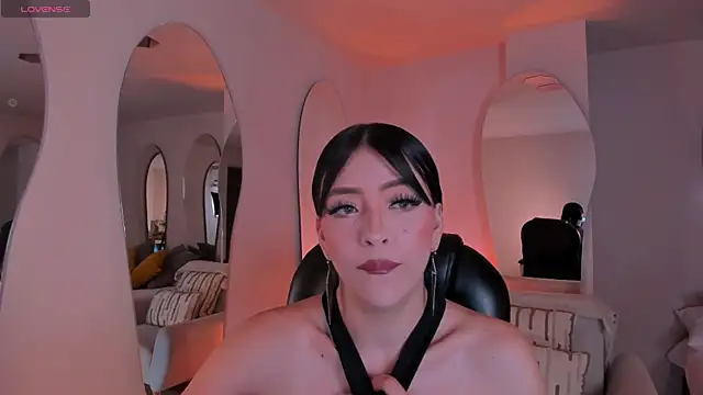 ValeriaRiveraX online show from March 16, 2026, 5:35 am