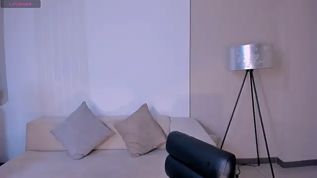 MariaHerrera  online show from September 30, 2025, 8:58 pm