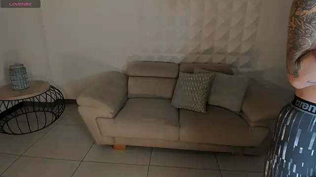 MariaHerrera  online show from October 14, 2025, 8:42 pm