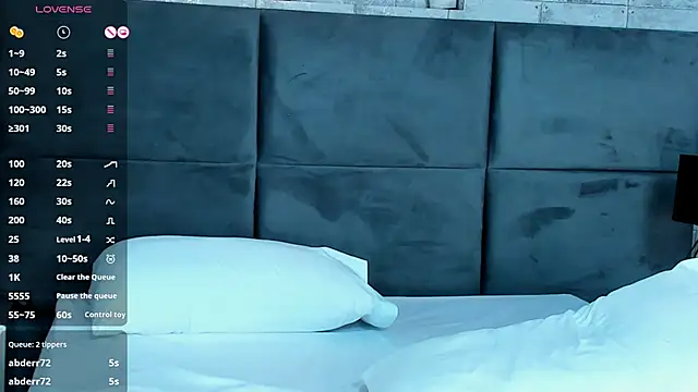 Snapshot of Salome_Diaz_ chatting on February 18, 2025, 4:26 pm Salome Diaz online show from February 18, 2025, 4:26 pm