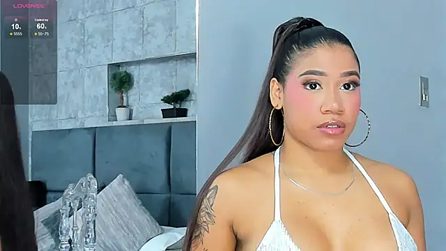 Snapshot of Salome_Diaz_ chatting on March 1, 2025, 1:29 pm Salome Diaz online show from March 1, 2025, 1:29 pm