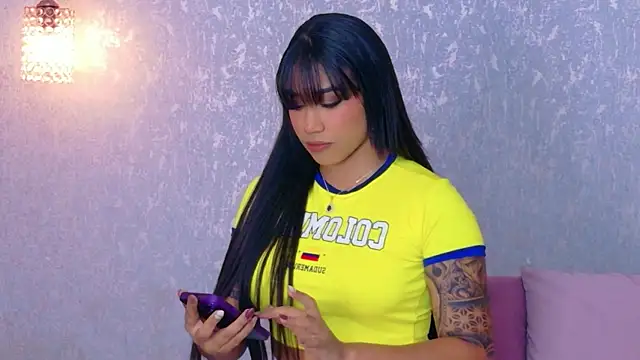 Salome Diaz  online show from June 28, 2026, 5:13 am