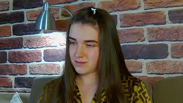 Sofia Hugs online show from March 24, 2026, 4:56 pm