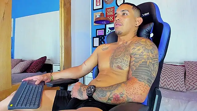 Damian09  online show from March 15, 2025, 9:38 pm