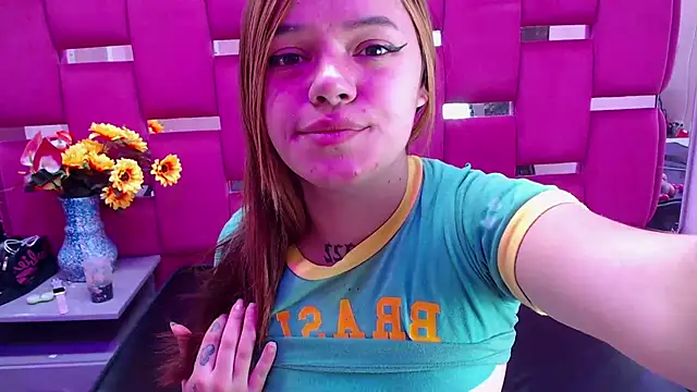 Snapshot of Lya_Anal chatting on October 24, 2025, 2:57 pm Lya Anal online show from October 24, 2025, 2:57 pm