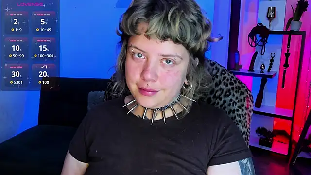 Snapshot of Sabrina_scarlett chatting on December 3, 2025, 4:53 am Sabrina scarlett online show from December 3, 2025, 4:53 am