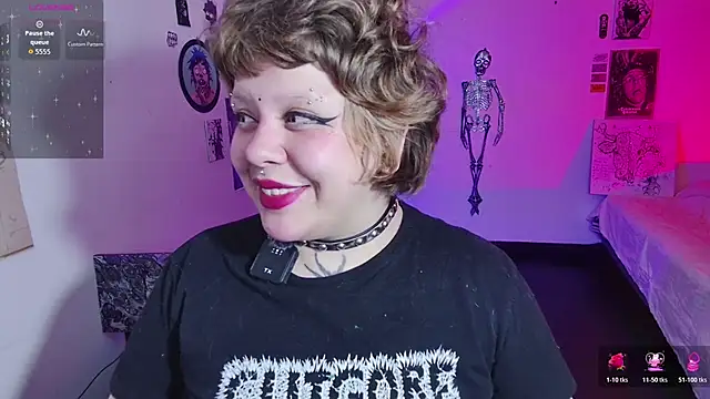 Snapshot of Sabrina_scarlett chatting on June 19, 2026, 7:45 am Sabrina scarlett online show from June 19, 2026, 7:45 am