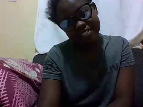 Snapshot of Sweetcecie01 chatting on May 4, 2026, 8:38 pm Sweetcecie01 online show from May 4, 2026, 8:38 pm