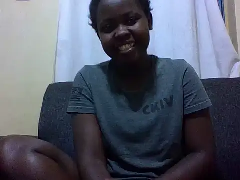 Snapshot of Sweetcecie01 chatting on June 14, 2026, 9:06 pm Sweetcecie01 online show from June 14, 2026, 9:06 pm