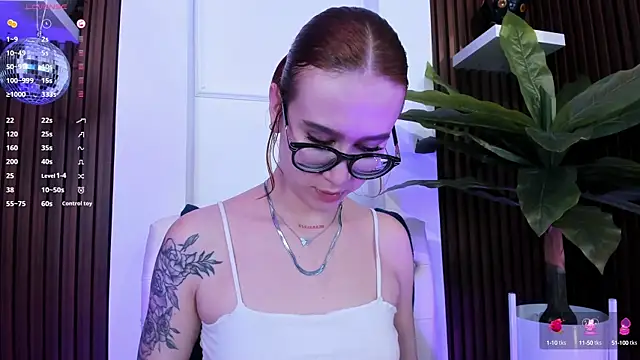 Snapshot of Anybuny chatting on February 7, 2025, 5:40 pm Anybuny online show from February 7, 2025, 5:40 pm