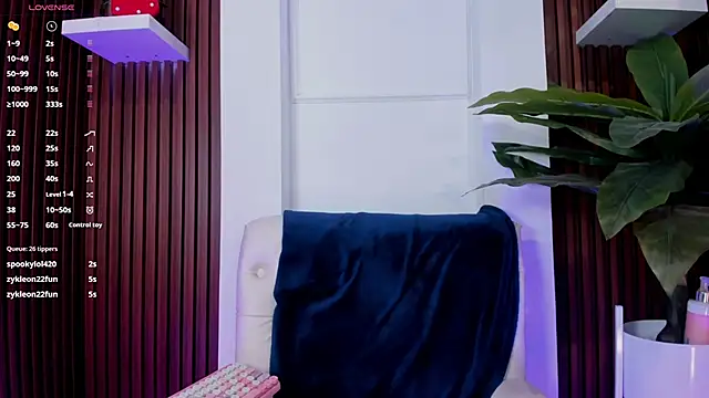 Snapshot of Anybuny chatting on February 17, 2025, 5:43 pm Anybuny online show from February 17, 2025, 5:43 pm