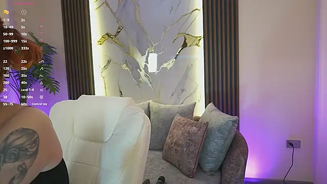 Snapshot of Anybuny chatting on September 12, 2025, 11:43 am Anybuny online show from September 12, 2025, 11:43 am