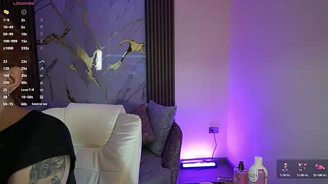 Snapshot of Anybuny chatting on October 6, 2025, 11:40 am Anybuny online show from October 6, 2025, 11:40 am