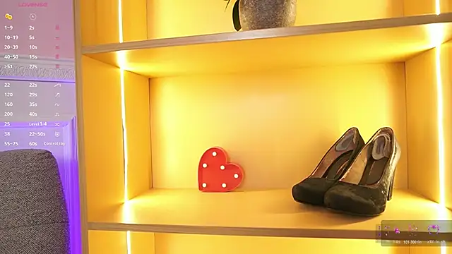 Snapshot of Anybuny chatting on November 15, 2025, 12:02 pm Anybuny online show from November 15, 2025, 12:02 pm