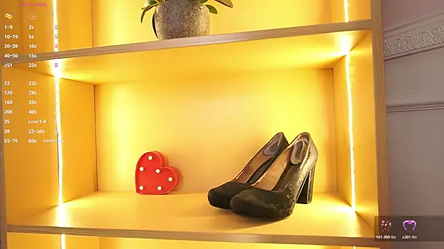 Snapshot of Anybuny chatting on November 18, 2025, 11:47 am Anybuny online show from November 18, 2025, 11:47 am