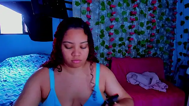 Snapshot of AngelaCoffee chatting on May 7, 2026, 6:35 pm AngelaCoffee online show from May 7, 2026, 6:35 pm