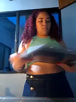 Snapshot of AngelaCoffee chatting on May 25, 2026, 11:33 pm AngelaCoffee online show from May 25, 2026, 11:33 pm