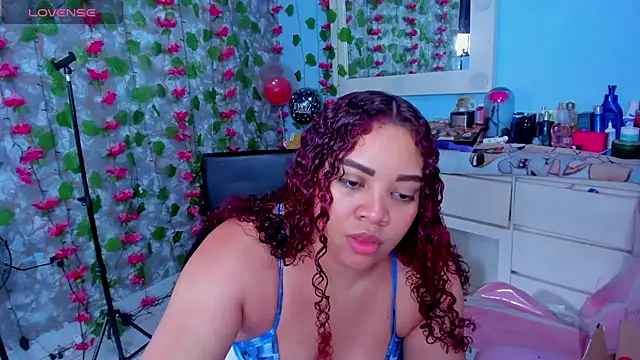 Snapshot of AngelaCoffee chatting on June 2, 2026, 8:44 pm AngelaCoffee online show from June 2, 2026, 8:44 pm