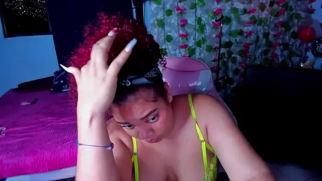 Snapshot of AngelaCoffee chatting on June 6, 2026, 2:05 am AngelaCoffee online show from June 6, 2026, 2:05 am